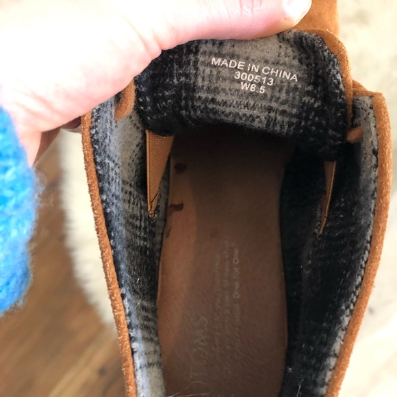 Toms - Picture 3 of 4